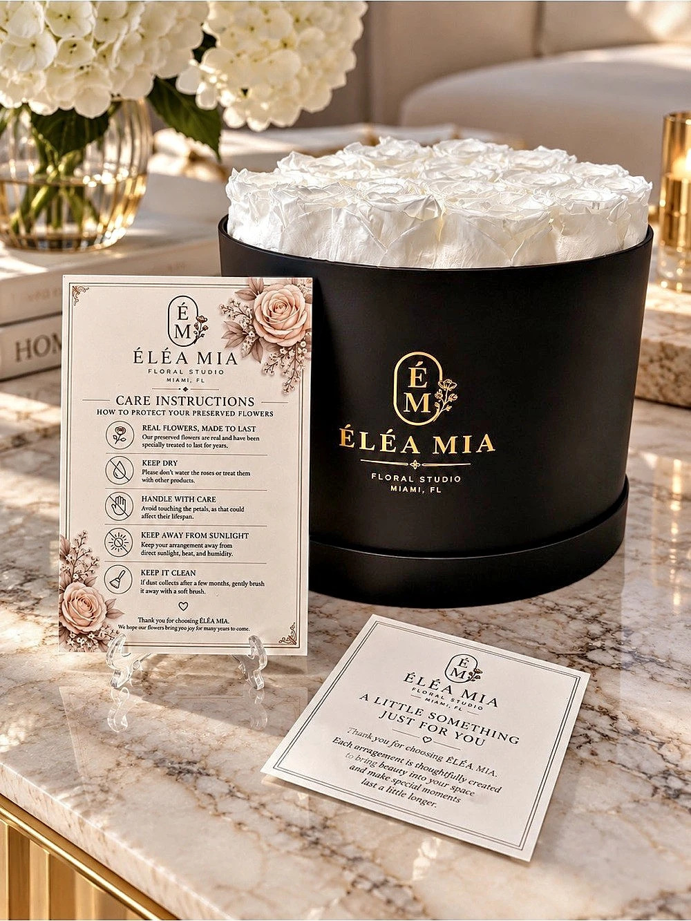 ÉLÉA MIA 19 Real Preserved White Roses Luxury Black Hat Box Gift